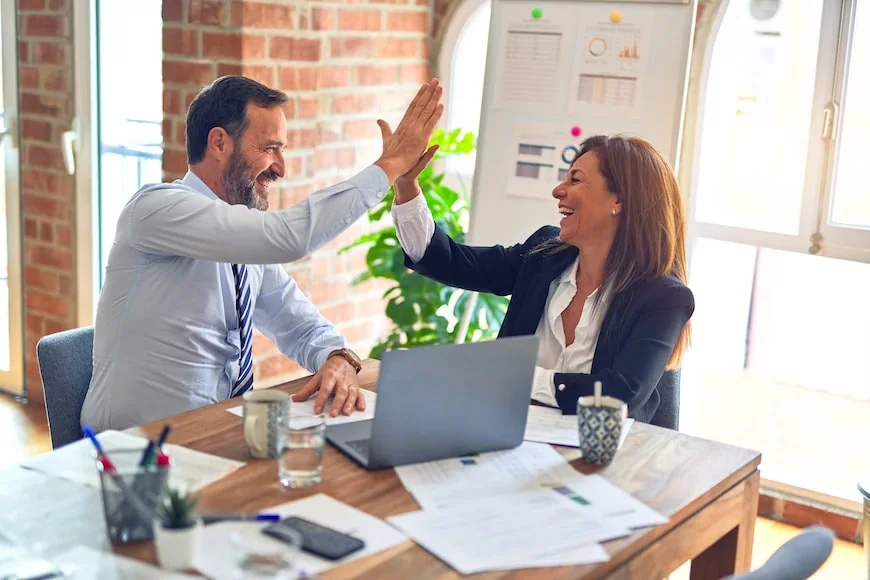6-Hidden-Problems-That-Might-Be-Holding-Back-Your-Business-Growth-001