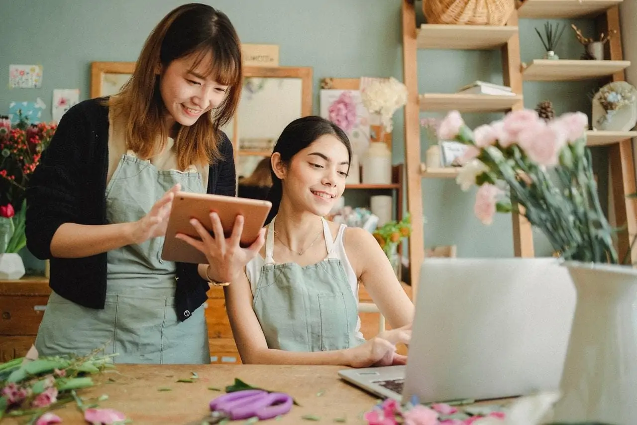Advertising with different marketing tools