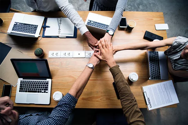 strategic committee business